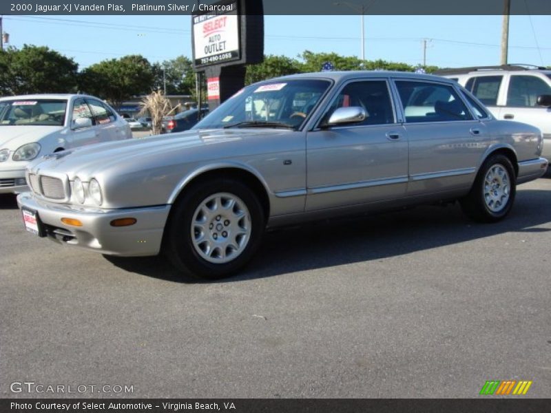 Platinum Silver / Charcoal 2000 Jaguar XJ Vanden Plas