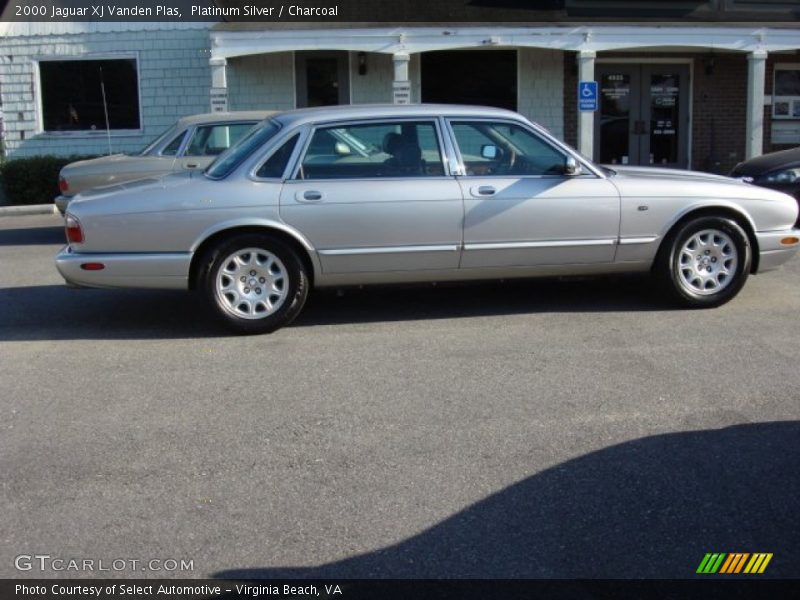 Platinum Silver / Charcoal 2000 Jaguar XJ Vanden Plas