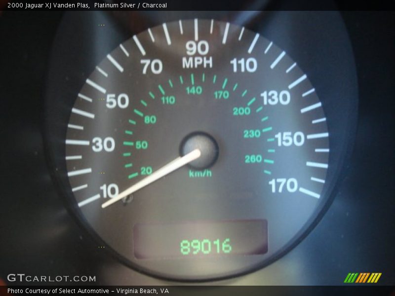 Platinum Silver / Charcoal 2000 Jaguar XJ Vanden Plas