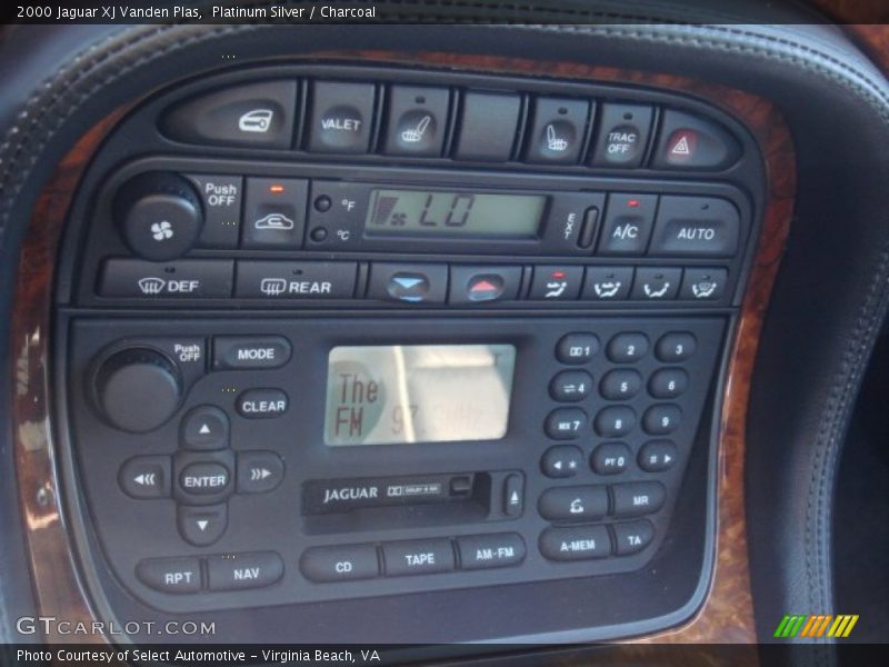 Platinum Silver / Charcoal 2000 Jaguar XJ Vanden Plas