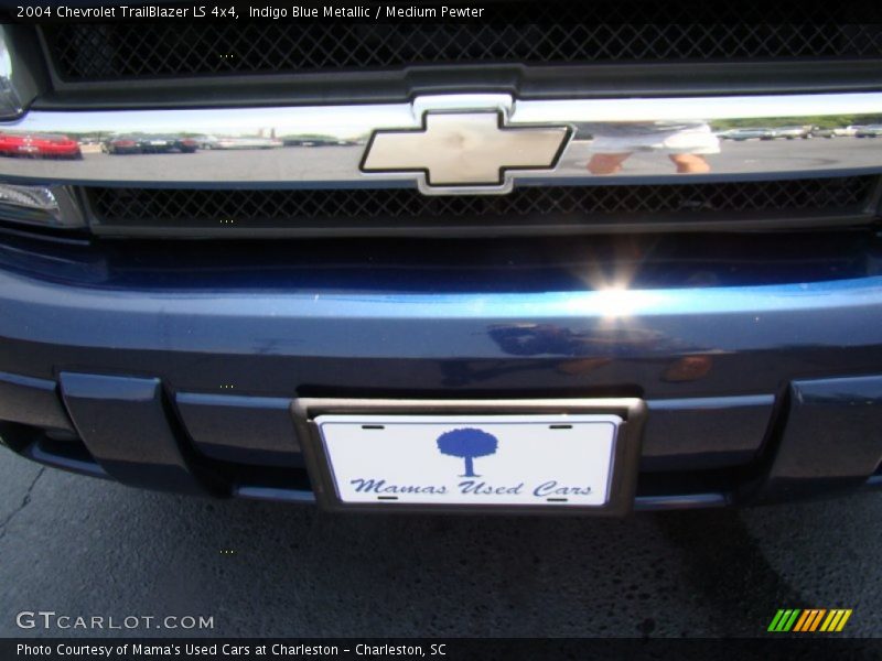 Indigo Blue Metallic / Medium Pewter 2004 Chevrolet TrailBlazer LS 4x4