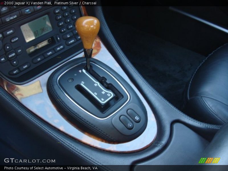 Platinum Silver / Charcoal 2000 Jaguar XJ Vanden Plas