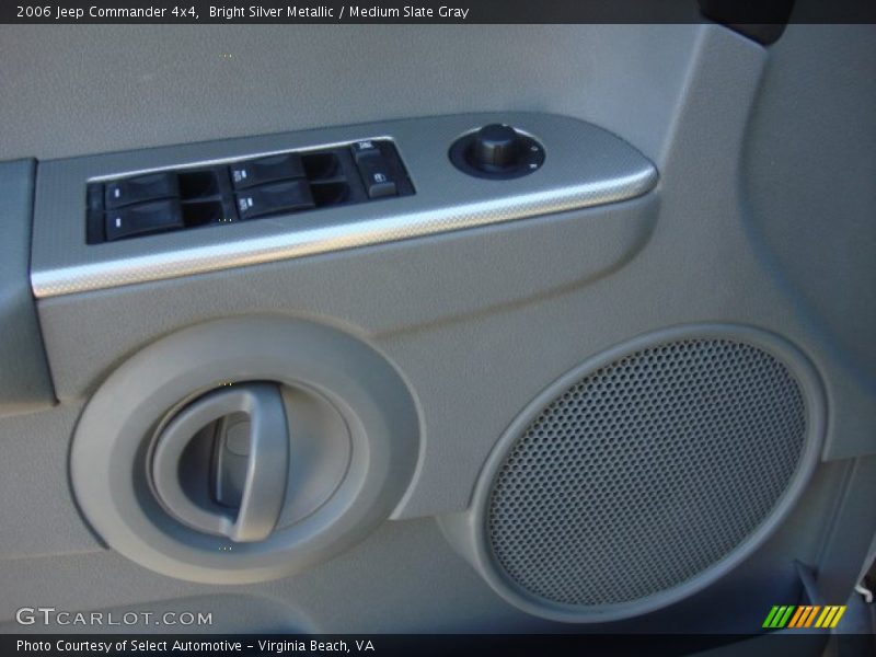 Bright Silver Metallic / Medium Slate Gray 2006 Jeep Commander 4x4