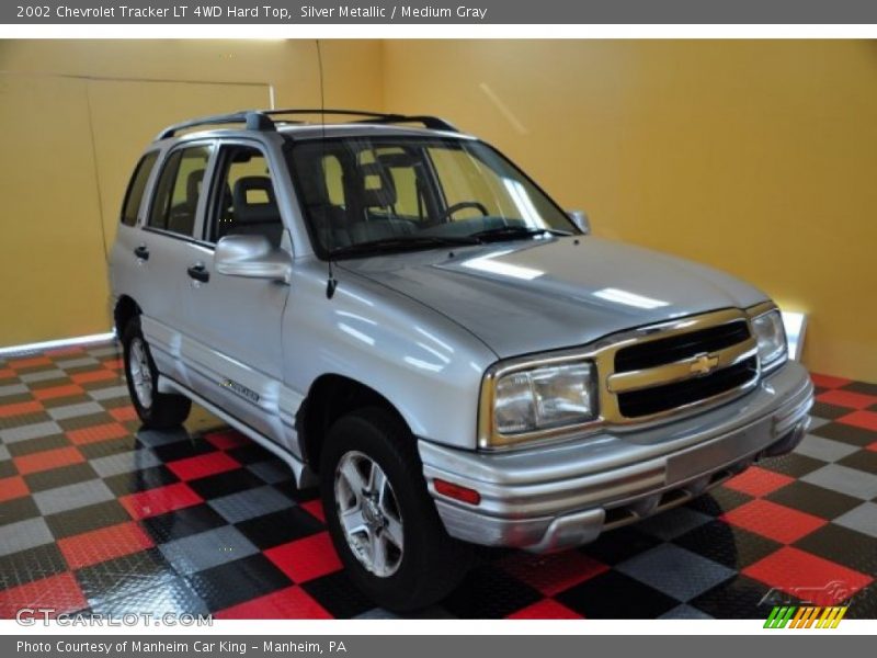 Silver Metallic / Medium Gray 2002 Chevrolet Tracker LT 4WD Hard Top