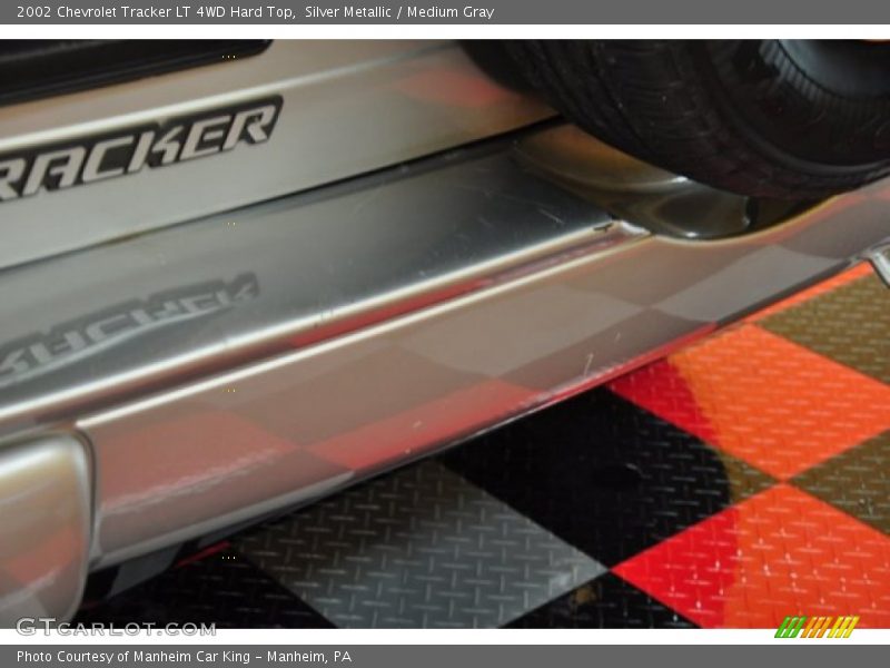 Silver Metallic / Medium Gray 2002 Chevrolet Tracker LT 4WD Hard Top