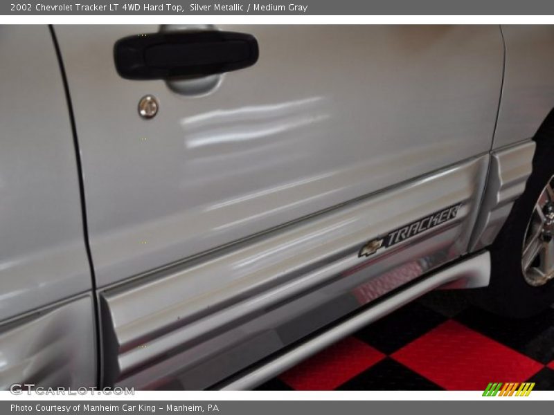 Silver Metallic / Medium Gray 2002 Chevrolet Tracker LT 4WD Hard Top