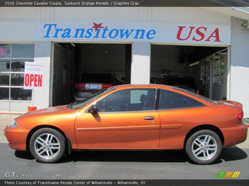 Sunburst Orange Metallic / Graphite Gray 2005 Chevrolet Cavalier Coupe