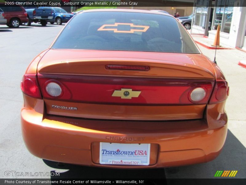 Sunburst Orange Metallic / Graphite Gray 2005 Chevrolet Cavalier Coupe