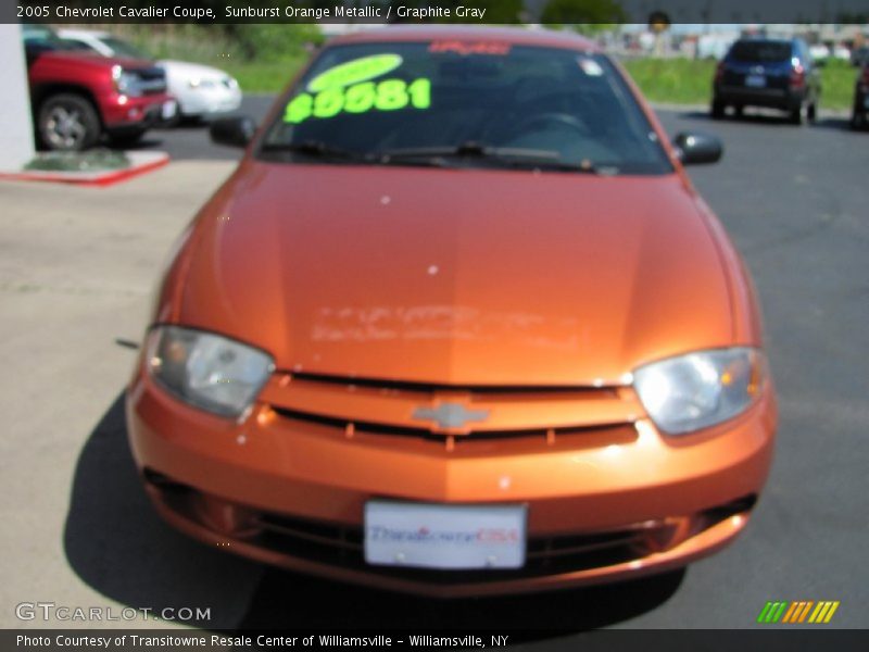 Sunburst Orange Metallic / Graphite Gray 2005 Chevrolet Cavalier Coupe