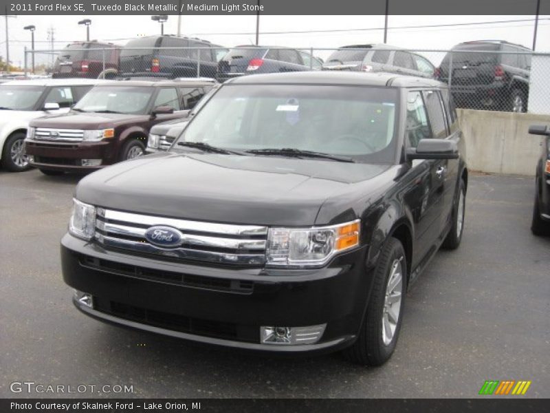 Tuxedo Black Metallic / Medium Light Stone 2011 Ford Flex SE