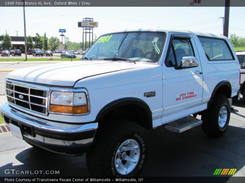 Oxford White / Grey 1996 Ford Bronco XL 4x4