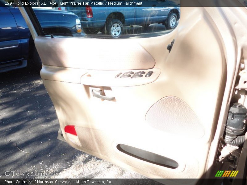 Light Prairie Tan Metallic / Medium Parchment 1997 Ford Explorer XLT 4x4