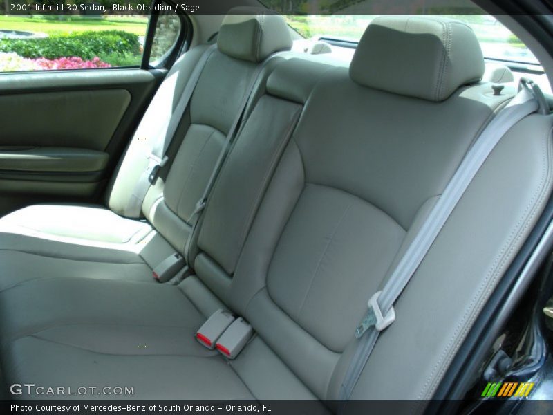 Black Obsidian / Sage 2001 Infiniti I 30 Sedan