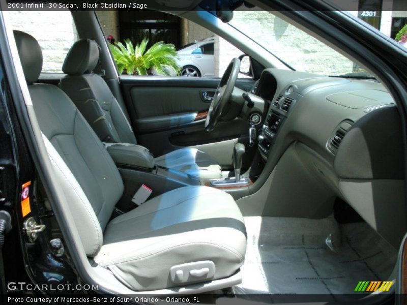Black Obsidian / Sage 2001 Infiniti I 30 Sedan
