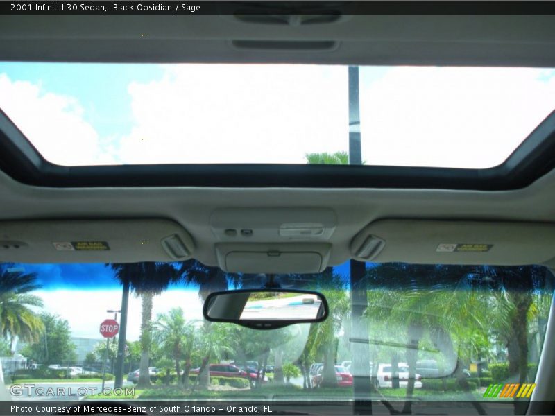 Black Obsidian / Sage 2001 Infiniti I 30 Sedan