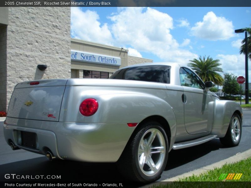 Ricochet Silver Metallic / Ebony Black 2005 Chevrolet SSR