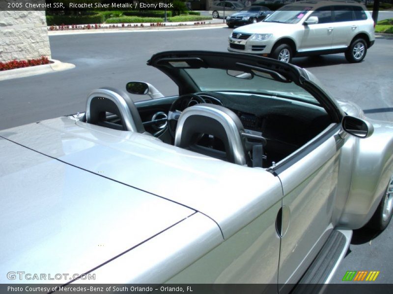 Ricochet Silver Metallic / Ebony Black 2005 Chevrolet SSR
