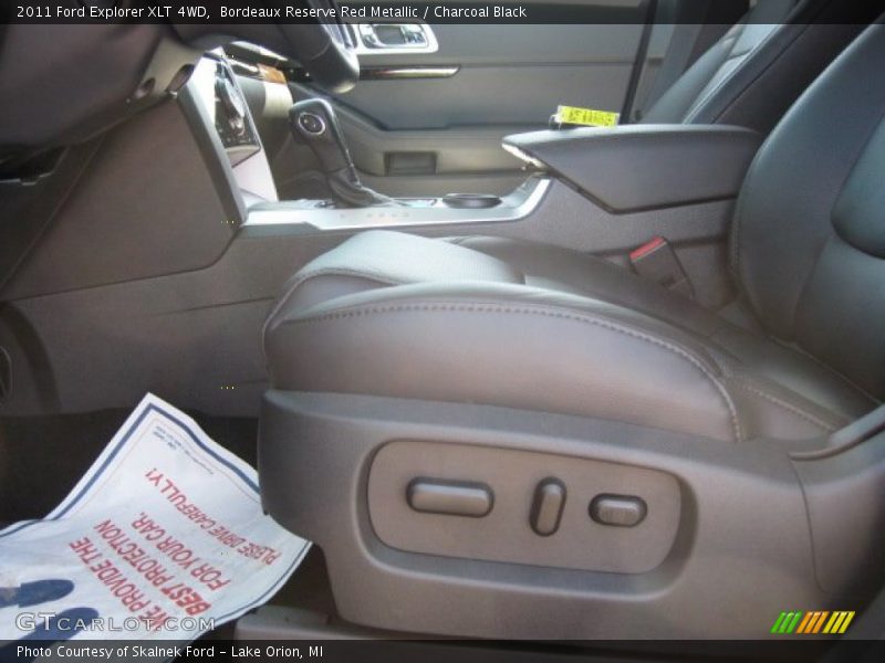 Bordeaux Reserve Red Metallic / Charcoal Black 2011 Ford Explorer XLT 4WD