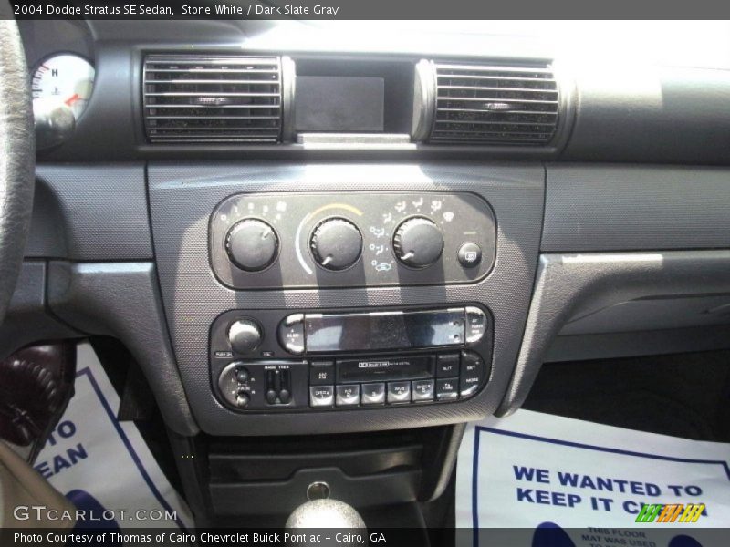 Stone White / Dark Slate Gray 2004 Dodge Stratus SE Sedan