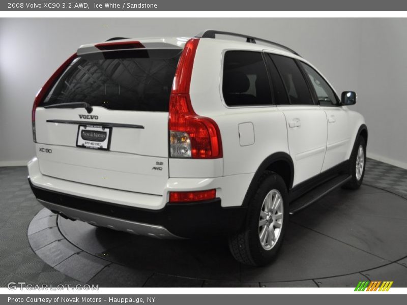 Ice White / Sandstone 2008 Volvo XC90 3.2 AWD