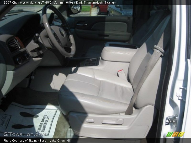 Summit White / Dark Titanium/Light Titanium 2007 Chevrolet Avalanche LT 4WD