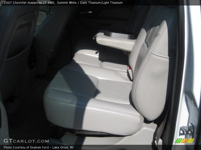 Summit White / Dark Titanium/Light Titanium 2007 Chevrolet Avalanche LT 4WD