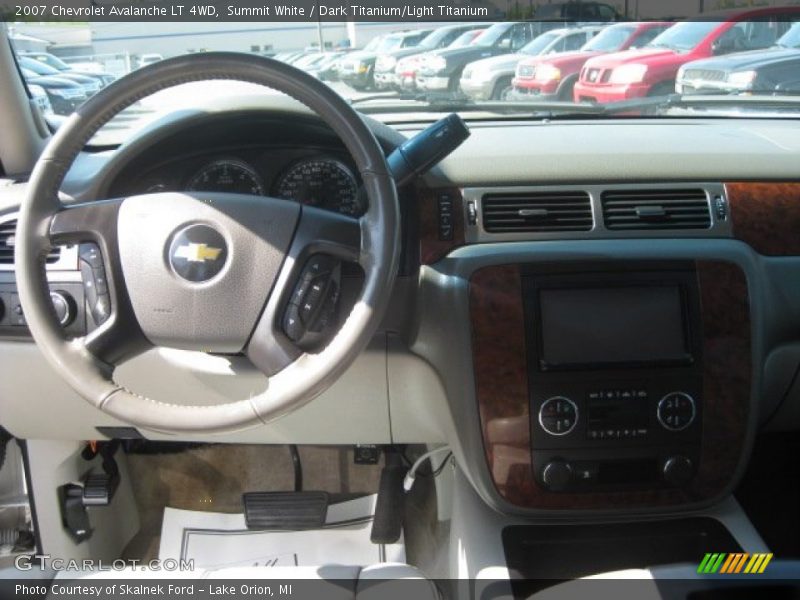 Summit White / Dark Titanium/Light Titanium 2007 Chevrolet Avalanche LT 4WD