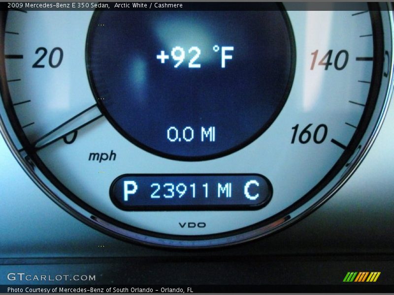 Arctic White / Cashmere 2009 Mercedes-Benz E 350 Sedan