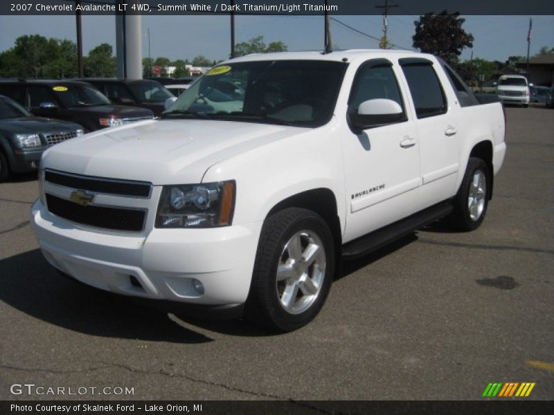 Front 3/4 View of 2007 Avalanche LT 4WD