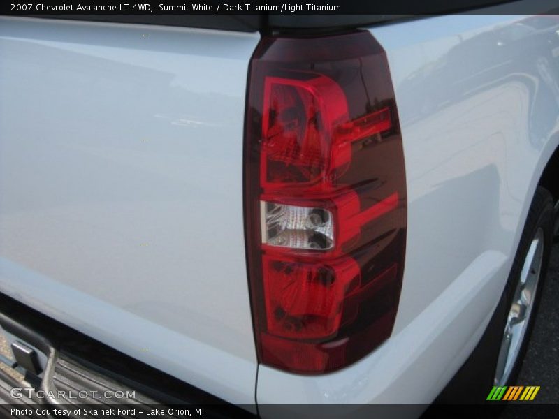 Summit White / Dark Titanium/Light Titanium 2007 Chevrolet Avalanche LT 4WD
