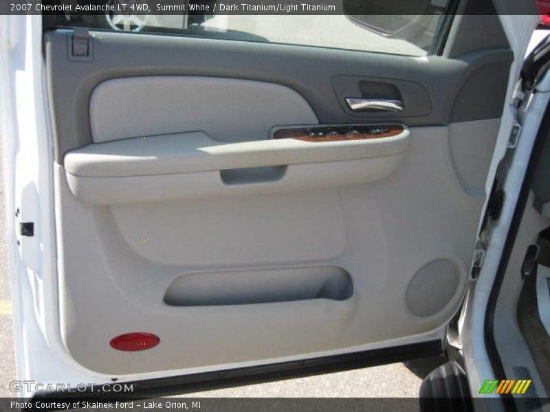 Summit White / Dark Titanium/Light Titanium 2007 Chevrolet Avalanche LT 4WD