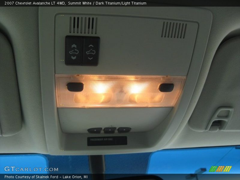 Summit White / Dark Titanium/Light Titanium 2007 Chevrolet Avalanche LT 4WD