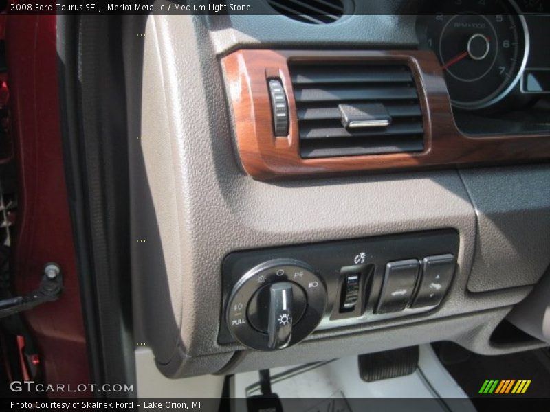 Merlot Metallic / Medium Light Stone 2008 Ford Taurus SEL