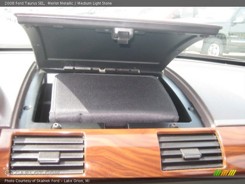 Merlot Metallic / Medium Light Stone 2008 Ford Taurus SEL
