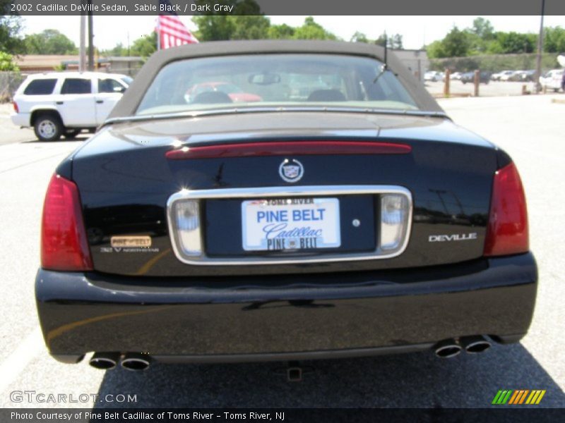 Sable Black / Dark Gray 2002 Cadillac DeVille Sedan
