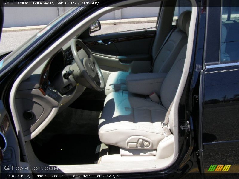 Sable Black / Dark Gray 2002 Cadillac DeVille Sedan