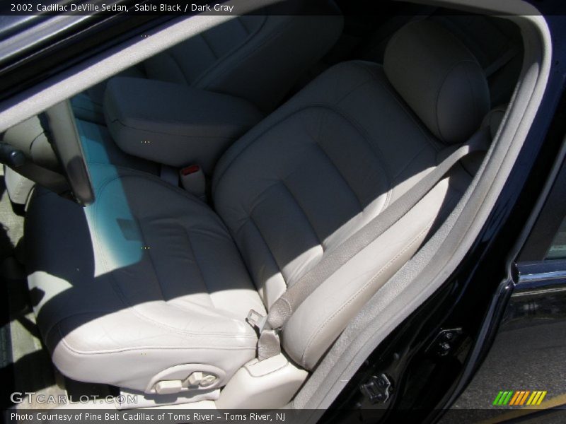 Sable Black / Dark Gray 2002 Cadillac DeVille Sedan