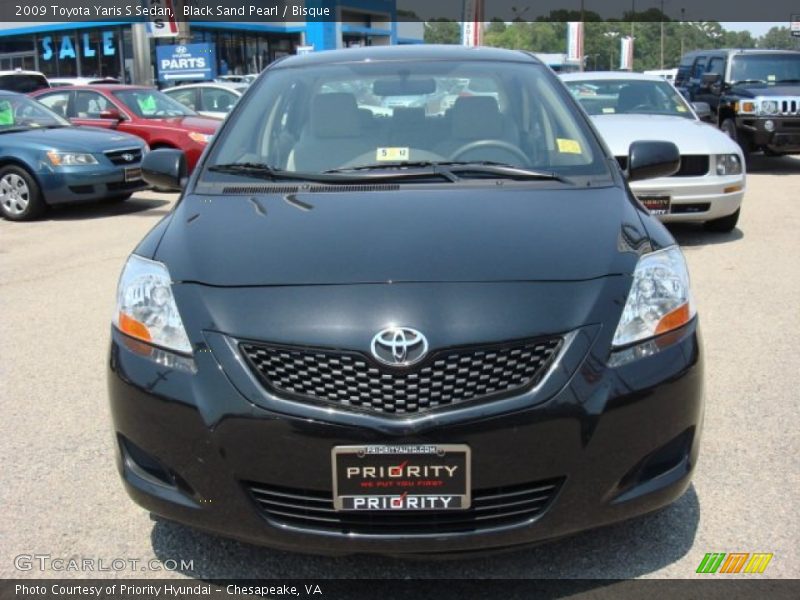 Black Sand Pearl / Bisque 2009 Toyota Yaris S Sedan