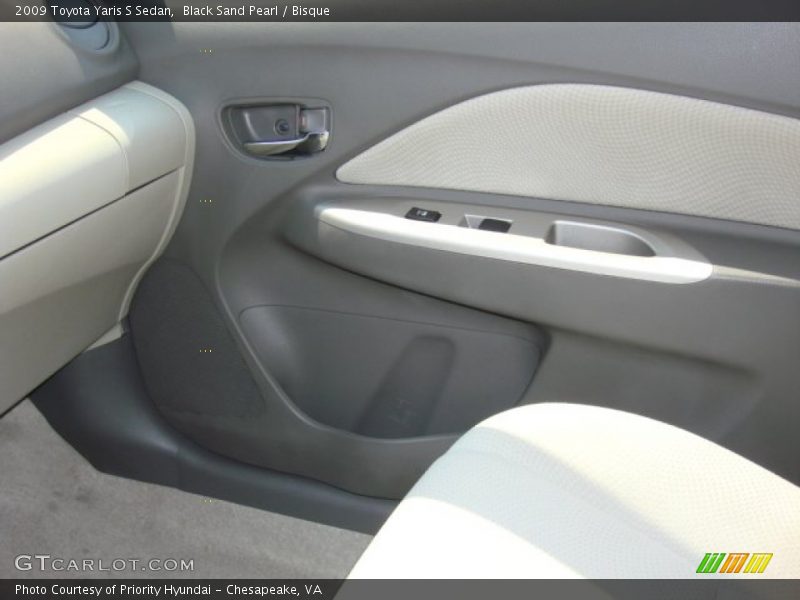 Black Sand Pearl / Bisque 2009 Toyota Yaris S Sedan
