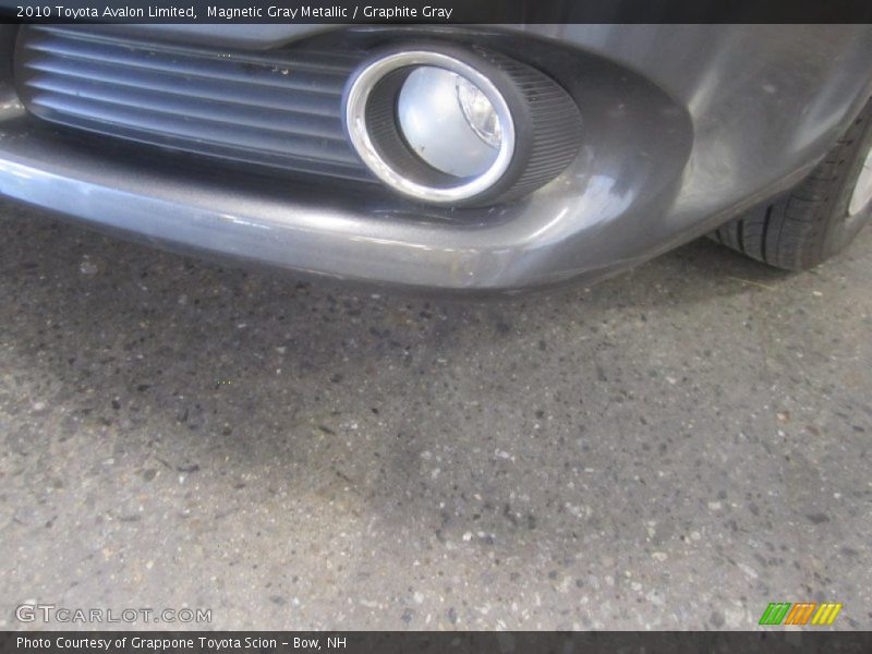 Magnetic Gray Metallic / Graphite Gray 2010 Toyota Avalon Limited