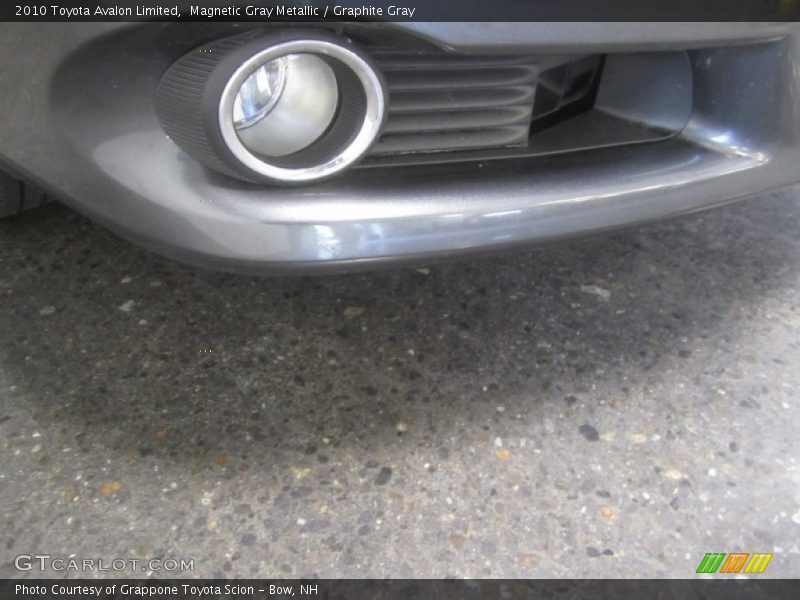 Magnetic Gray Metallic / Graphite Gray 2010 Toyota Avalon Limited