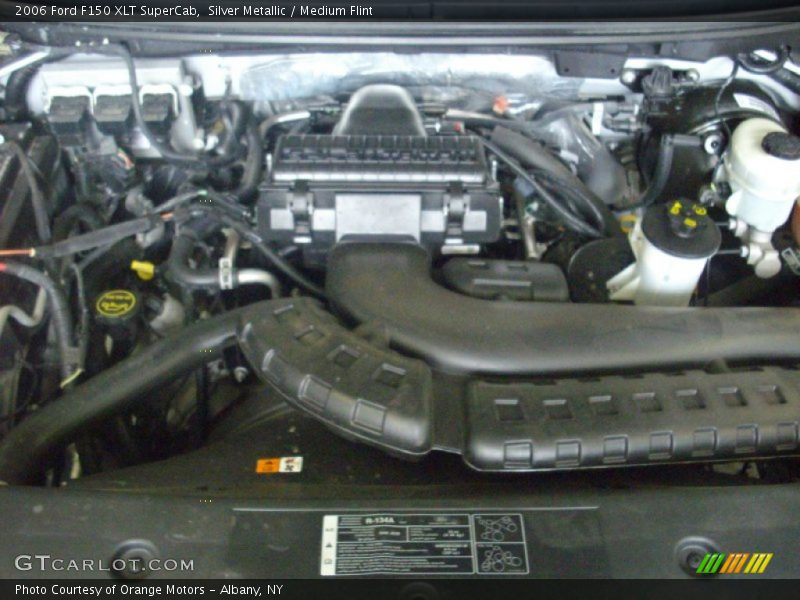 Silver Metallic / Medium Flint 2006 Ford F150 XLT SuperCab