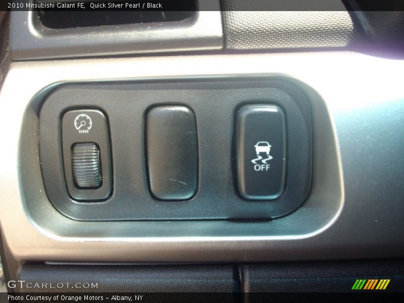 Quick Silver Pearl / Black 2010 Mitsubishi Galant FE