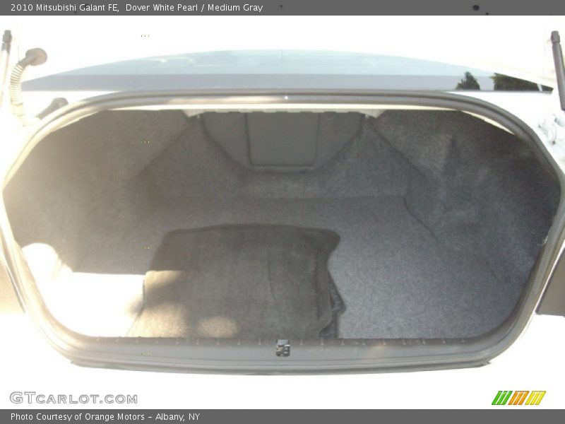 Dover White Pearl / Medium Gray 2010 Mitsubishi Galant FE