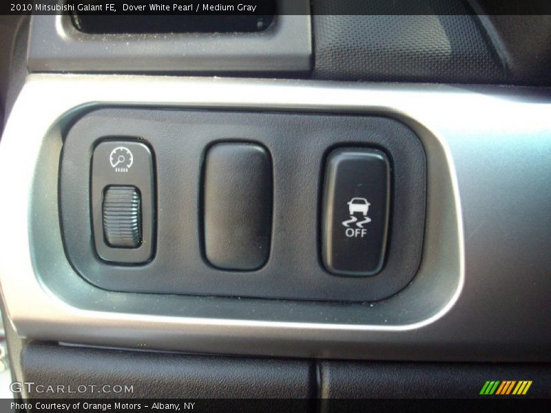 Dover White Pearl / Medium Gray 2010 Mitsubishi Galant FE