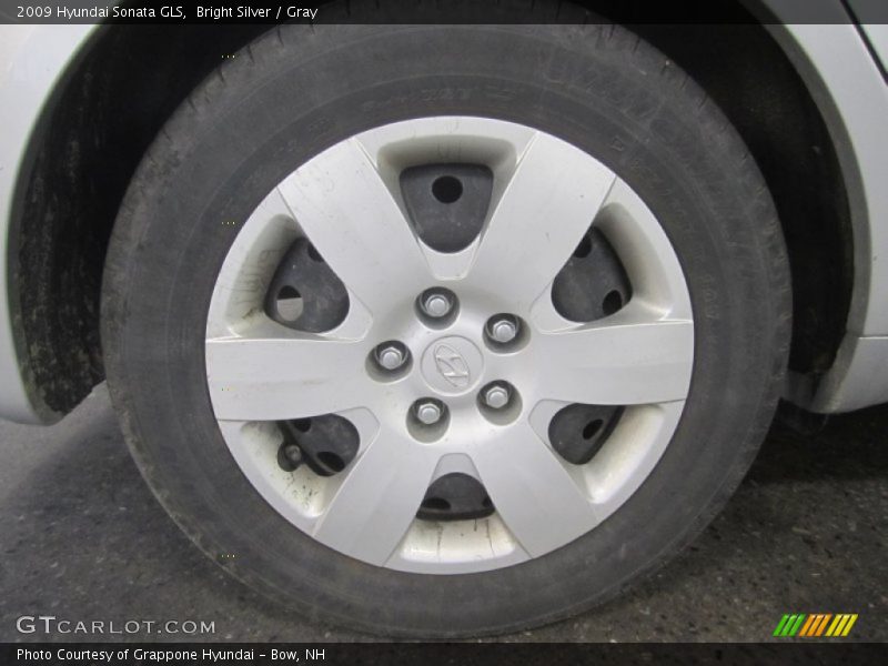 Bright Silver / Gray 2009 Hyundai Sonata GLS