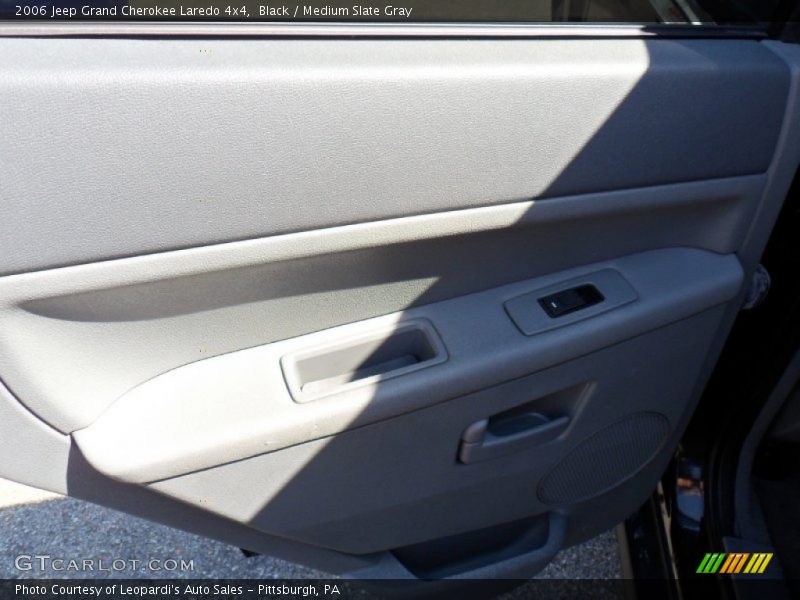 Black / Medium Slate Gray 2006 Jeep Grand Cherokee Laredo 4x4