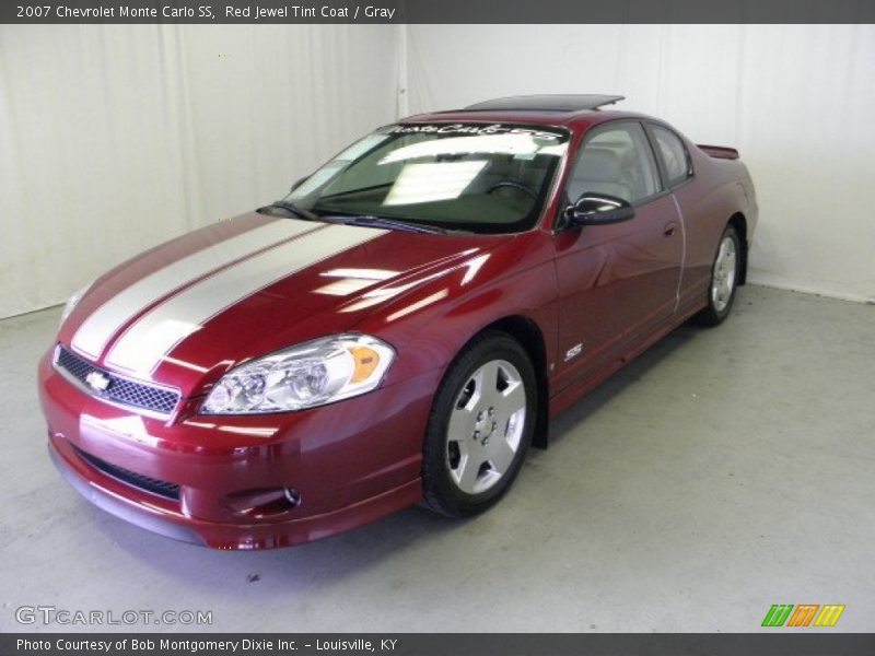 Front 3/4 View of 2007 Monte Carlo SS