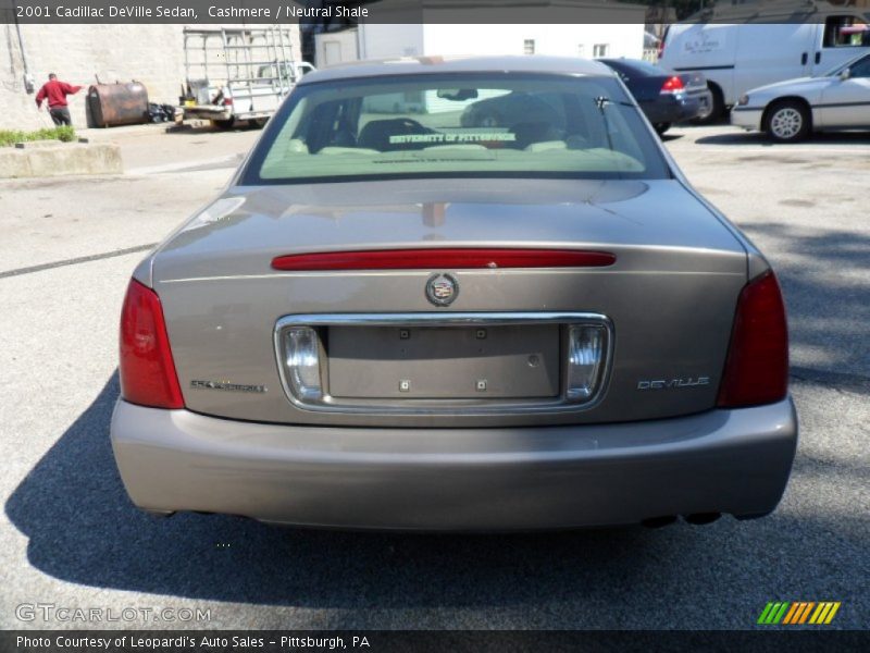 Cashmere / Neutral Shale 2001 Cadillac DeVille Sedan