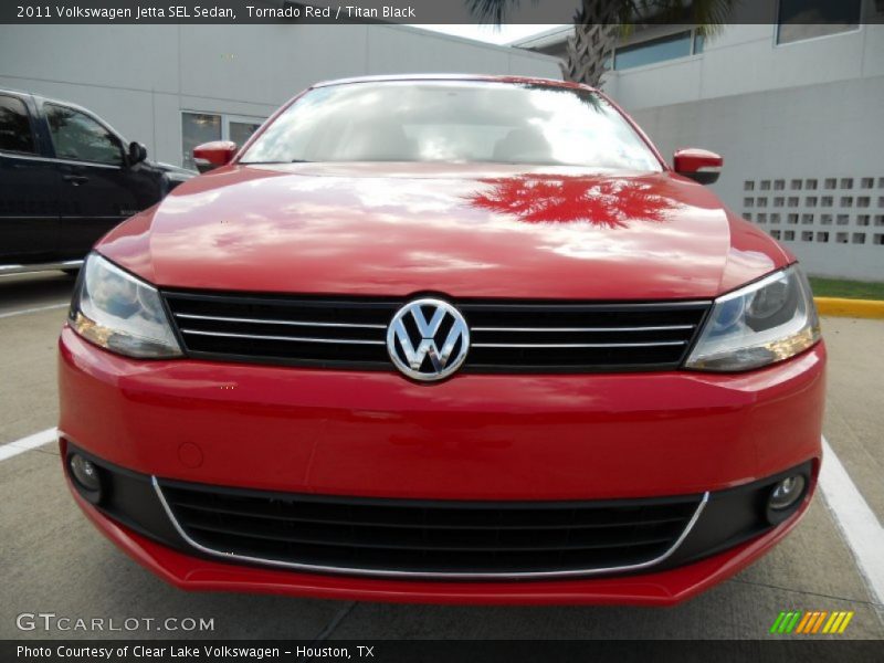 Tornado Red / Titan Black 2011 Volkswagen Jetta SEL Sedan